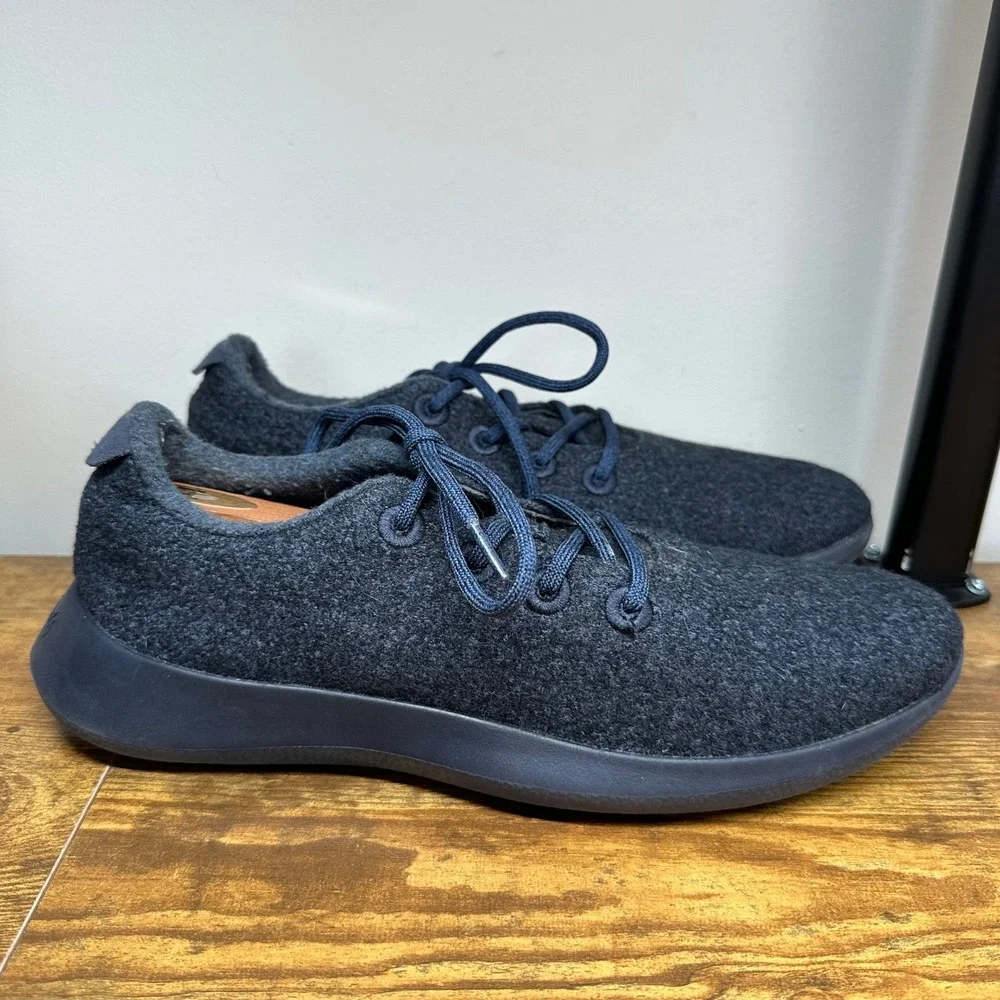 Allbirds Wool Runners Mens 11 Navy Blue Merino Wool Sneakers WR3MSVN110